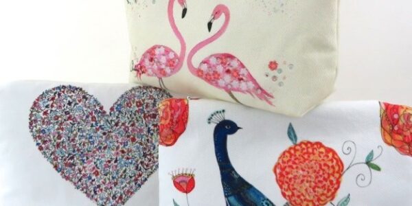 Wash/Clutch Bags & Purses